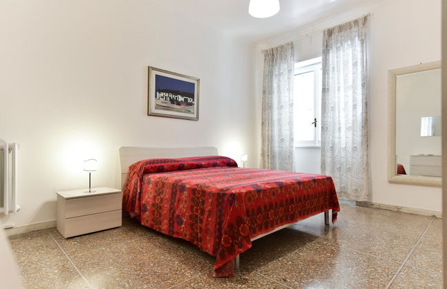 Red & White Vatican Apartment - Foto 2