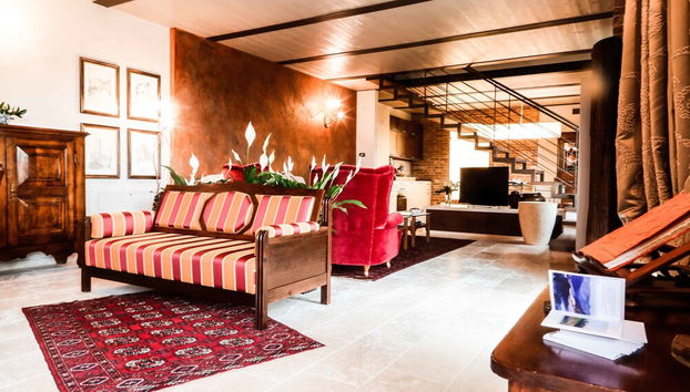 Lobby sitting area