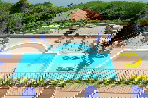 Foto 17 - Residential Complex With Panoramic Views and Pool
