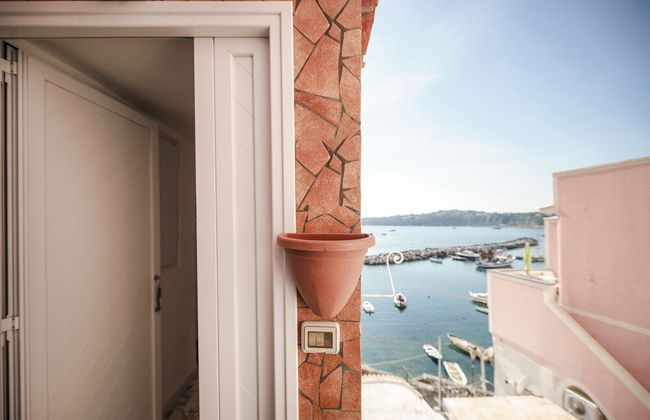 Corricella Sea Window - Photo 10