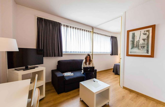 Aparthotel Atenea Barcelona - Foto 25