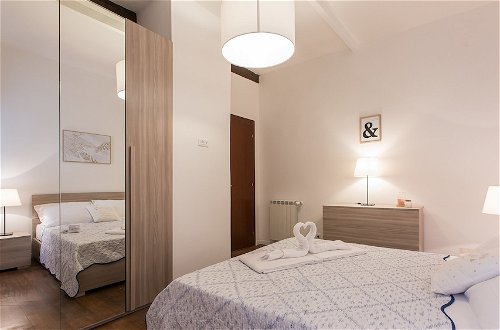 Photo 2 - Rental In Rome Pelliccia Apartment