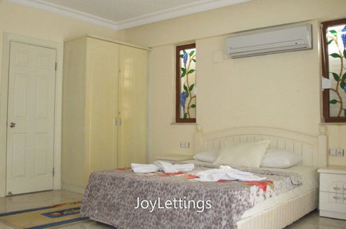 Photo 2 - Villa AX03 by JoyLettings