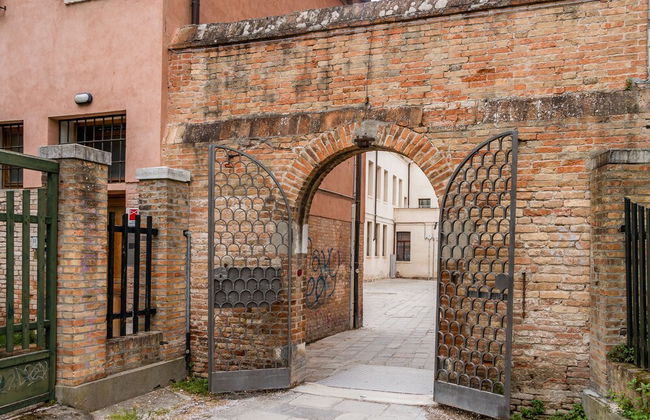 Biennale Garden Art & Architecture Venue - Photo 2