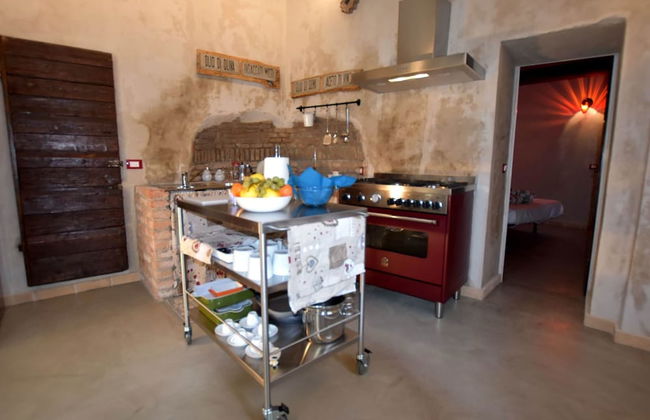 Ancient, Renovated Farmstead With Private, Equipped Garden - Foto 10