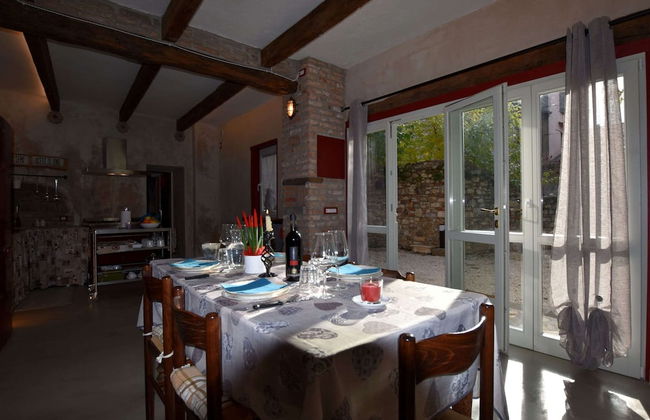Ancient, Renovated Farmstead With Private, Equipped Garden - Foto 17