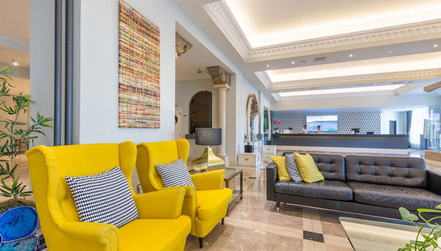 Lobby-Lounge