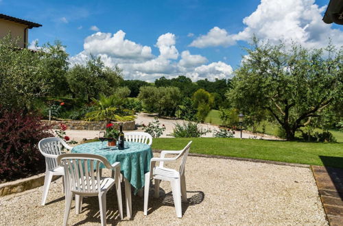 Photo 11 - Farmhouse in Perugia with Hot Tub, Swimming Pool, Garden, BBQ