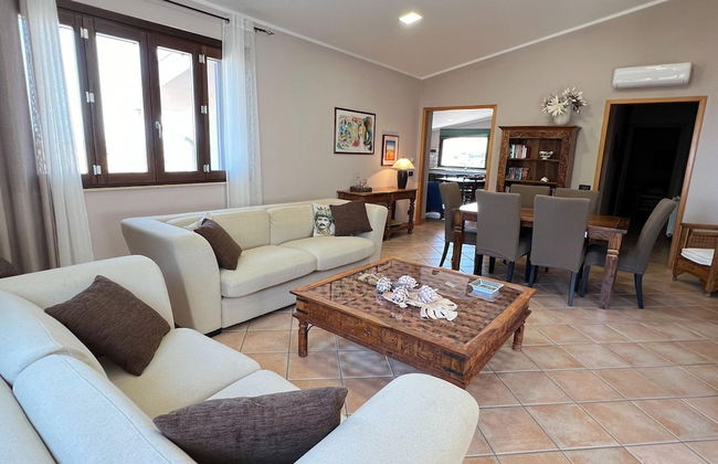 Spacious Apartment With Communal Pool Near the Sea - Foto 8