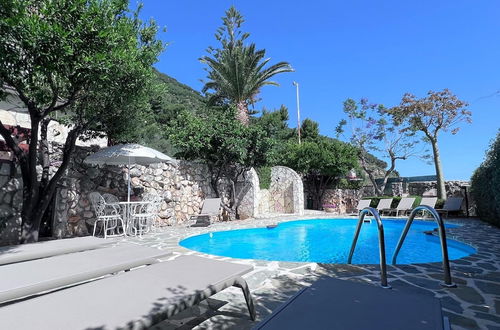 Photo 19 - Spacious Apartment With Communal Pool Near the Sea