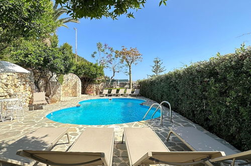 Photo 18 - Spacious Apartment With Communal Pool Near the Sea