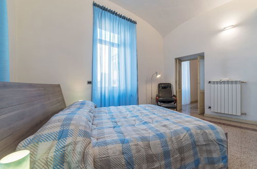 Photo 2 - San Giovanni & Colosseo Roomy Flat