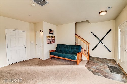 Photo 3 - 3BR Downtown Townhome /w Stunning Balcony Views