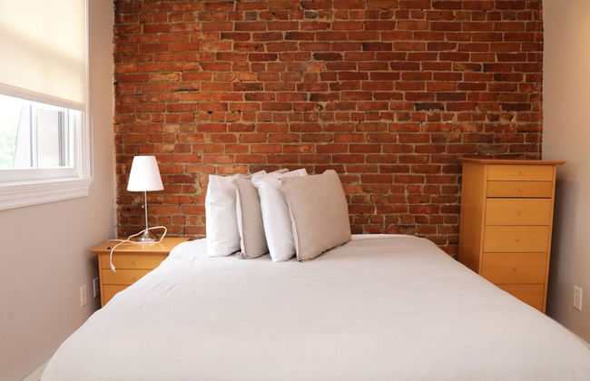 Maverick Suites at 402 Columbus Ave - Foto 2