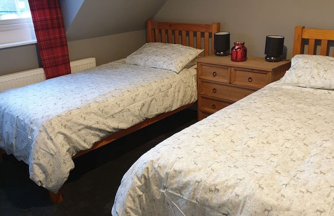 Lovely 4 bed House Sleeping 8 Near Ashbourne - Foto 5