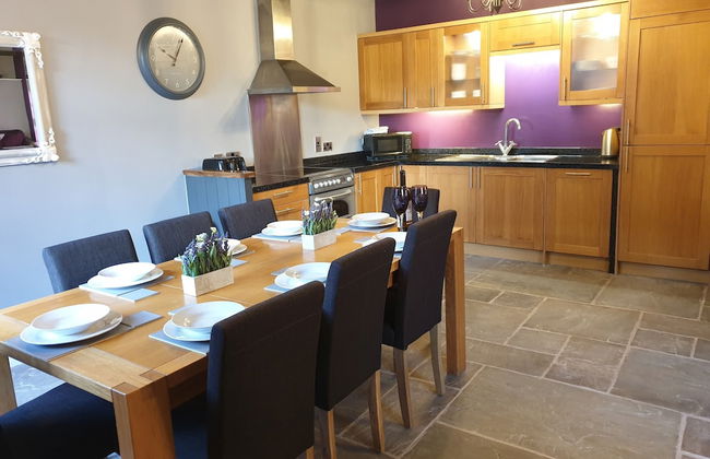 Lovely 4 bed House Sleeping 8 Near Ashbourne - Foto 8