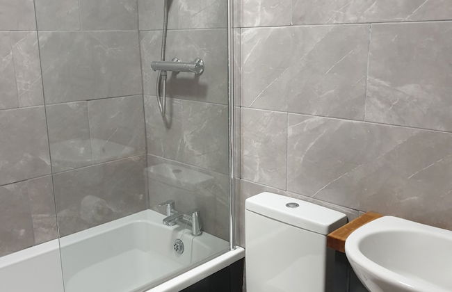 Lovely 4 bed House Sleeping 8 Near Ashbourne - Foto 16