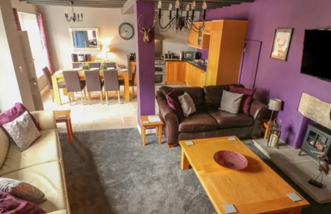 Lovely 4 bed House Sleeping 8 Near Ashbourne - Foto 10