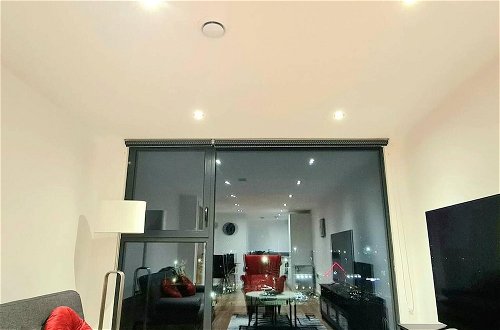 Foto 17 - Remarkable 1-bedroom Apartment in Salford