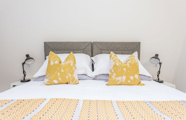 The Manor Suite - Photo 5