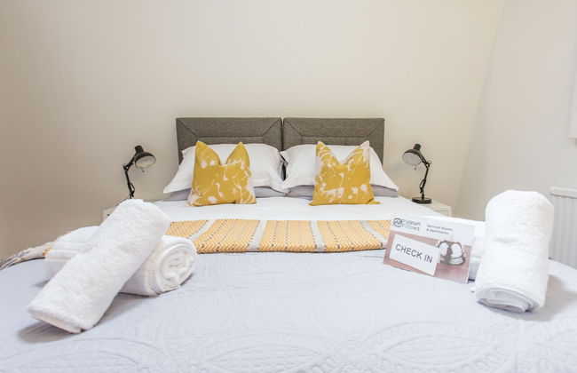 The Manor Suite - Photo 2