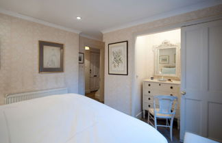 Photo 3 - The London Agent Pimlico King Bed