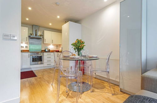 Photo 15 - Bright 1 Bedroom Apartment Near London Bridge With Balcony