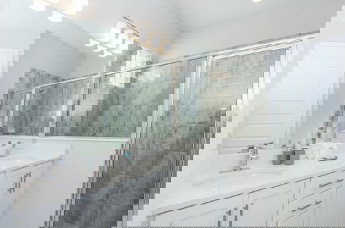 Photo 18 - Amazing Home 6 Bedrooms with 6 Suites and private pool at Encore EC7483