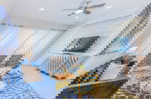 Photo 6 - Amazing Home 6 Bedrooms with 6 Suites and private pool at Encore EC7483