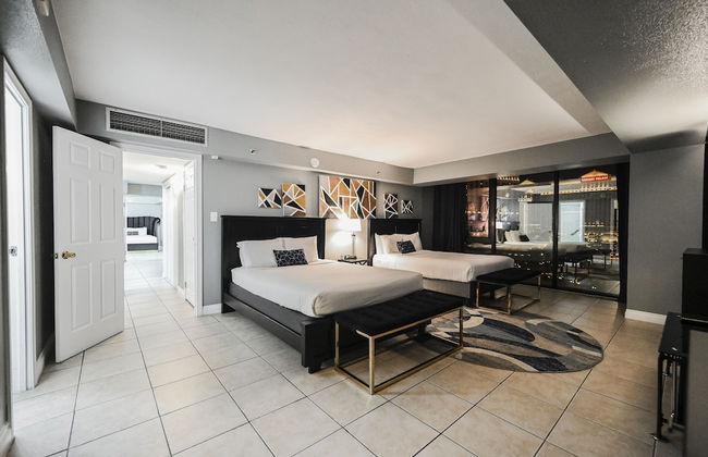 StripViewSuites at Jockey Club - Foto 48