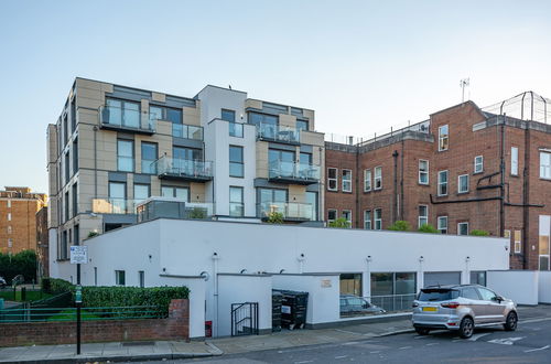 Photo 20 - Three Bedroom Apartment in Hoxton