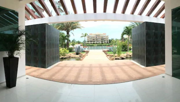 Entrada (vista interior)