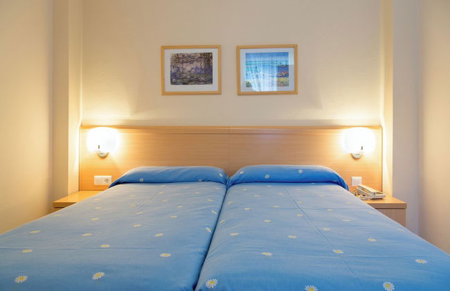 Apartamentos Los Arces - Foto 4