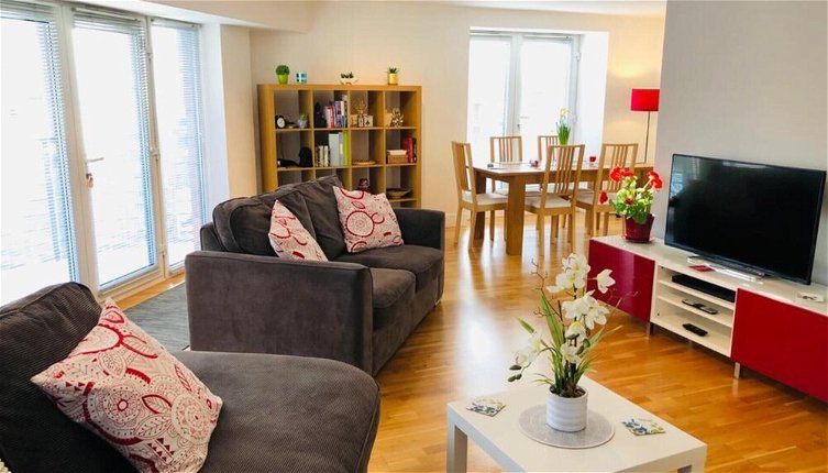 Photo 1 - Remarkable 2 Bed Apartment in Edinburgh