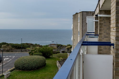 Photo 31 - Stunning 2 bed Seaside Apartment With Sea Views