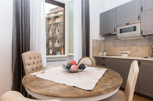 Photo 9 - Rental In Rome Navona Atmosphere Apartment