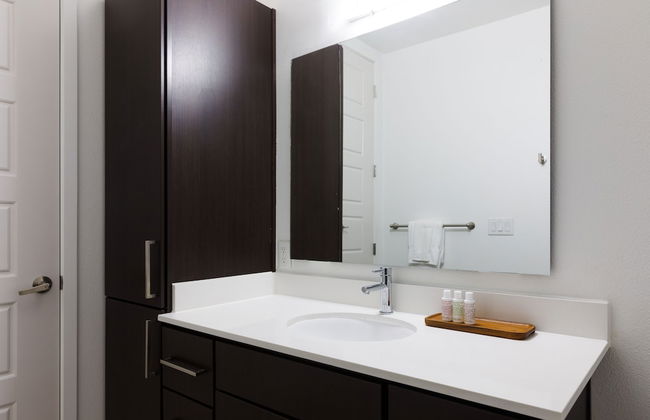 Mint House Houston – Medical Center - Foto 36