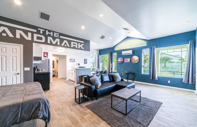 The Landmark Apartments - Photo 43