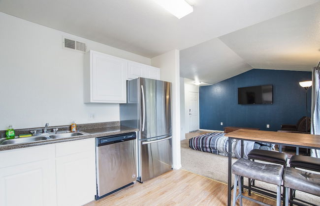 The Landmark Apartments - Photo 25