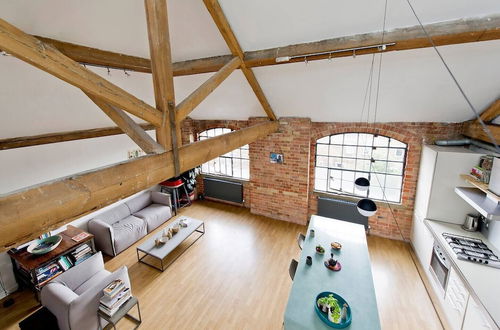 Photo 12 - Unique & Vibrant 1-bed Loft With Roof Garden