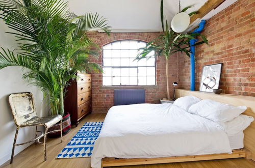 Photo 4 - Unique & Vibrant 1-bed Loft With Roof Garden