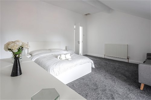 Foto 3 - Spacious 4 Bed House in Birmingham, Suitable for Contractors