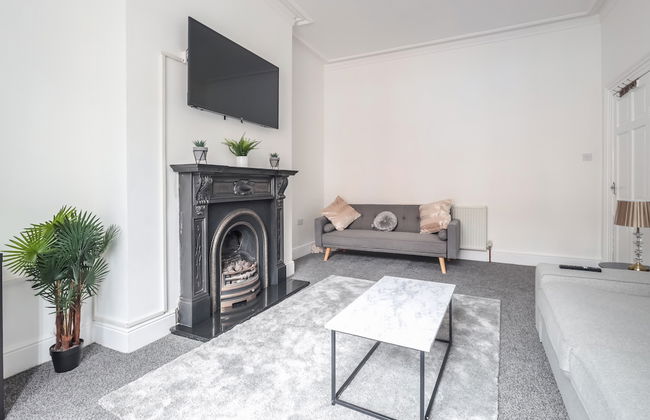 Spacious 4 Bed House in Birmingham, Suitable for Contractors - Foto 30