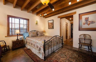 Foto 2 - Desert Breeze - Delightful Railyard Adobe, Walk to The Plaza