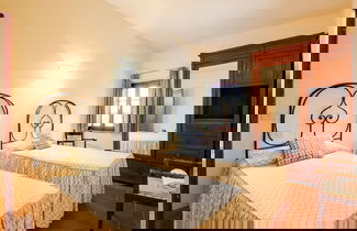 Foto 3 - Belvilla by OYO Lavish Farmhouse With Fireplace