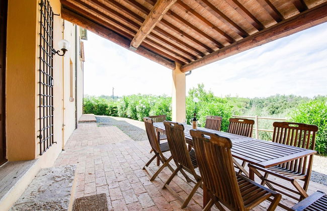 Belvilla by OYO Lavish Farmhouse With Fireplace - Photo 24