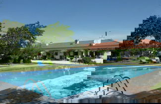 Foto 1 - Farmhouse in Montemor-o-novo With Swimming Pool
