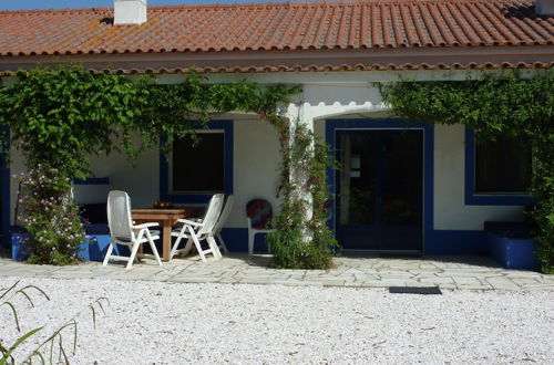 Foto 9 - Farmhouse in Montemor-o-novo With Swimming Pool