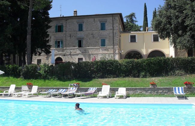 Splendid Farmhouse in Gualdo Cattaneo with Hot Tub - Foto 13