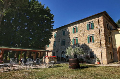 Photo 26 - Splendid Farmhouse in Gualdo Cattaneo with Hot Tub